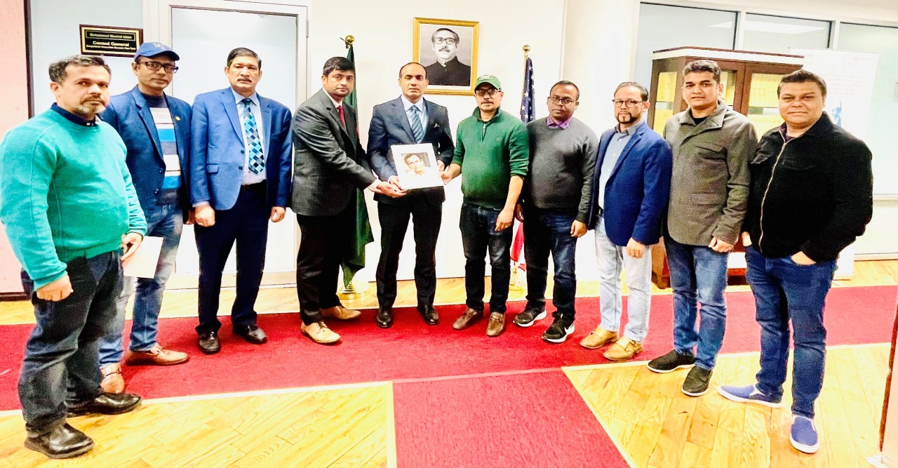 নিউইয়র্কে গৌরীপ্রসন্ন মজুমদারের স্মৃতি সংরক্ষণের দাবিতে প্রধানমন্ত্রী বরাবর স্মারকলিপি