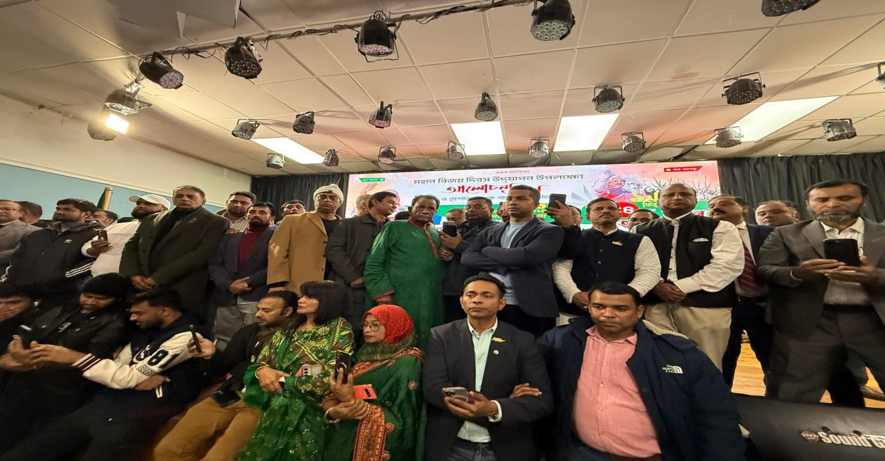 বাংলাদেশ নামক আইনা ঘর   যার কয়েদি এখন জনগণ