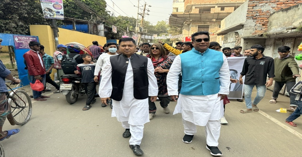 শোভাযাত্রা ও বিজয় মিছিল করলেন ঢাকা-১৪ আসনের স্বতন্ত্র প্রার্থী জেড আই রাসেল